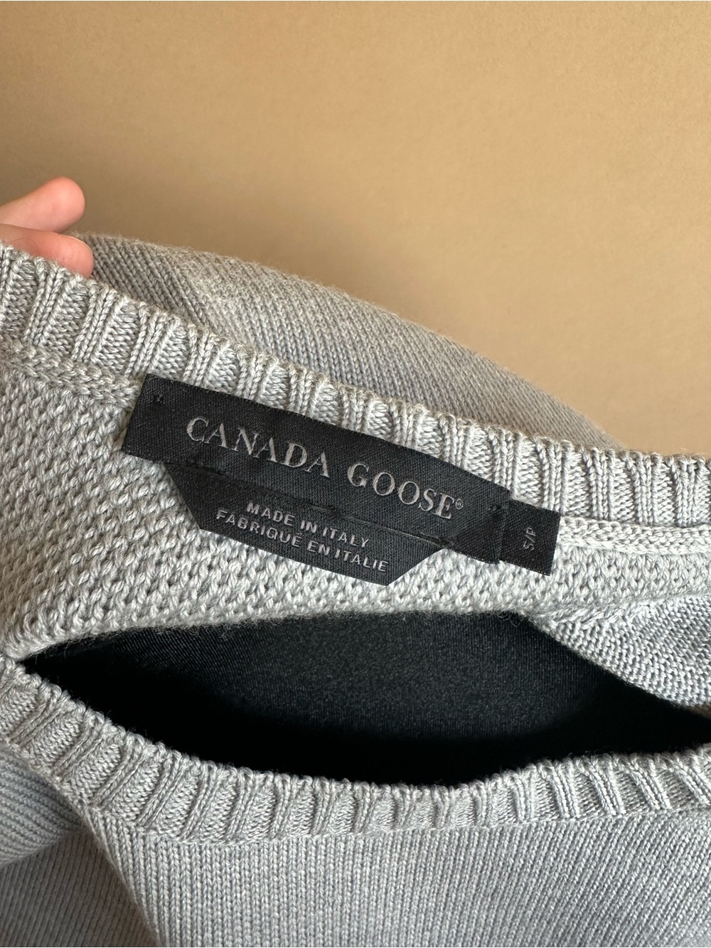 Canada Goose 100% Wool Sweater Size SM Gray Knit Long Sleeve Pullover - Picture 10 of 11